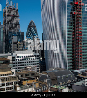 Portrait de gratte-ciel dans le quartier financier de Londres Banque D'Images