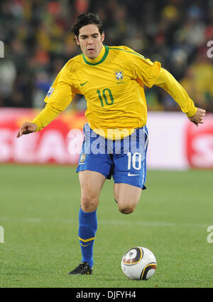 28 juin, 2010 - Johannesburg, Afrique du Sud - Brésil de Kaka en action lors de la Coupe du Monde 2010 match de football entre le Brésil et le Chili à l'Ellis Park Stadium le 28 juin 2010 à Johannesburg, Afrique du Sud. (Crédit Image : © Luca Ghidoni/ZUMApress.com) Banque D'Images