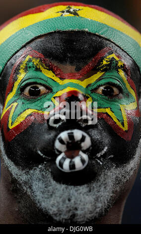 2 juillet 2010 - Johannesburg, Afrique du Sud - un fan de Ghana assiste à la Coupe du Monde 2010 football match quart de finale entre l'Uruguay et le Ghana au stade Soccer City. (Crédit Image : © Luca Ghidoni/ZUMApress.com) Banque D'Images