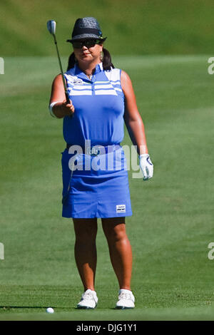 03 juillet 2010 - Sylvania, Ohio, USA - 3 juillet 2010 : Christina Kim s'aligne son tir d'approche à la # 18 vert pendant la troisième série de jouer de l'Jamie Farr Owens Corning Classic présenté par Kroger aux Highland Meadows Golf Club à Sylvania (Ohio). Crédit obligatoire . : Scott W. Grau / Southcreek Global (Image Crédit : © Southcreek/ZUMApress.com) mondial Banque D'Images