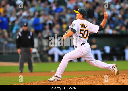 10 juillet 2010 - Oakland, CA, États-Unis - 09 juillet 2010, Oakland, CA, USA ; Oakland A's relief pitcher Ross Wolf emplacements dans le jeu du samedi. L'athlétisme a battu les anges 15-1. (Crédit Image : © Scott Beley/global/ZUMApress.com) Southcreek Banque D'Images