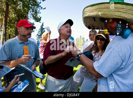 15 juillet 2010 - Stateline, Nevada, USA - Ancien Vice-président Dan Quayle au 21e siècle américain au Championnats Edgewood Tahoe Golf Course. Offrant une bourse totale de 600 000 dollars, le fait-pour-tv ACC, détenue et diffusée par NBC Sports, est le premier tournoi de golf des célébrités. Pour la cinquième année consécutive, la fondation de Lance Armstrong et sa vie Banque D'Images
