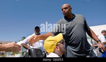 15 juillet 2010 - Stateline, Nevada, USA - Charles Barkley au 21e siècle américain au Championnats Edgewood Tahoe Golf Course. Offrant une bourse totale de 600 000 dollars, le fait-pour-tv ACC, détenue et diffusée par NBC Sports, est le premier tournoi de golf des célébrités. Pour la cinquième année consécutive, la fondation de Lance Armstrong et ses Global LIVESTRONG annu Banque D'Images