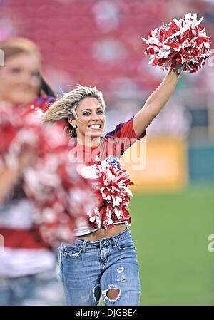 17 juillet 2010 - Frisco, TX, États-Unis - 17 juillet 2010 : .FC Dallas Cheerleaders effectuer pendant le jeu entre le Real Salt Lake et le FC Dallas au Pizza Hut Stadium de Frisco, TX. (Crédit Image : © Manny Flores/ZUMApress.com) Southcreek/mondial Banque D'Images