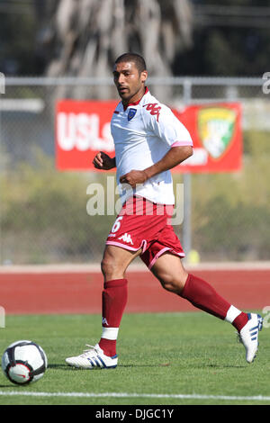17 Juillet 2010 : Hayden Mullins de Portsmouth FC en action pendant le match amical entre Portsmouth FC et Ventura Fusion à Oxnard College à Oxnard, Californie. Portsmouth FC a ensuite battu la fusion avec un score final de 2-1. Crédit obligatoire : Brandon Parry / Southcreek Global (Image Crédit : © Brandon Parry/ZUMApress.com) Southcreek/mondial Banque D'Images