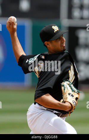 21-Juillet-2010 : Oakland, CA : Oakland Athletics accueillir les Red Sox de Boston. Le lanceur partant Oakland Athletics Gio Gonzalez (47) emplacements contre les Red Sox de Boston. Oakland Athletics a gagné le match 6-4. (Crédit Image : © Southcreek Dinno Kovic/global/ZUMApress.com) Banque D'Images