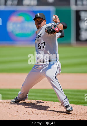 24 juillet 2010 - Oakland, CA, États-Unis d'Amérique - 24 juillet 2010 : Chicago White Sox lanceur droitier Tony Pena (57) en action pendant le match entre l'Oakland A's et les White Sox de Chicago au Oakland-Alameda County Coliseum à Oakland CA. L'un défait les White Sox 10-2. Crédit obligatoire : Damon Tarver/ Southcreek Global. (Crédit Image : © Southcreek Global/ZUMApress.co Banque D'Images