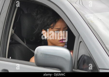 Rihanna assiste à l'enterrement de sa grand-mère Clara Braithwaite Barbade - 10.07.12 Banque D'Images