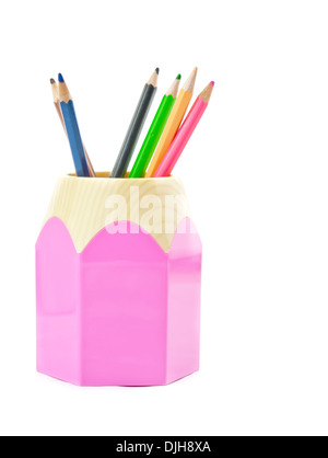 Divers crayons de couleur isolé sur le livre blanc Banque D'Images