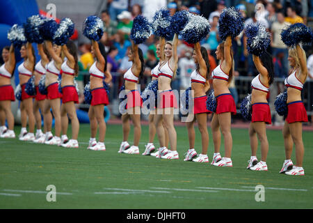 29 juillet 2010 - Montréal, Québec, Canada - 29 juillet 2010 : Monreal cheerleaders des Alouettes au cours de la CFL match entre les Argonauts de Toronto et les Alouettes de Montréal au Stade Percival-Molson a joué à Montréal, Canada. Montréal a remporté 41-10..Crédit obligatoire : Philippe Champoux/Southcreek Global (Image Crédit : © Southcreek/ZUMApress.com) mondial Banque D'Images