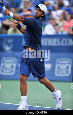 03 août 2010 - Washington Dc, District of Columbia, United States of America - 03 août 2010 : Legg Mason Tennis Classic, parrainé par Geico..Mens des célibataires, .Fernando Verdasco (ESP) rallyes retour après enregistrement d'un point de comparaison dans le second jeu pour gagner le match contre Karol BECK (SVK) (4-6, 7-5, 7-6) .crédit obligatoire : Roland Pintilie / Southcreek Global (Image Crédit : © Southcreek Banque D'Images