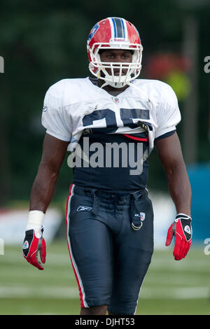 03 août 2010 - Webster, New York, États-Unis d'Amérique, le 3 août 2010 : Buffalo Bills fullback JOIQUE BELL (# 35) au cours de camp d'entraînement à Saint John Fisher College à Pittsford, New York..Crédit Obligatoire -Mark Konezny / Southcreek Global (Image Crédit : © Southcreek/ZUMApress.com) mondial Banque D'Images