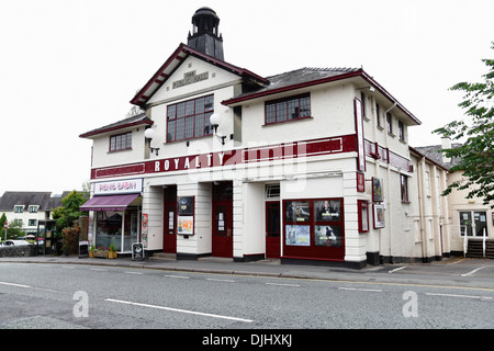 Extérieur du Royalty Cinema sur Lake Road à Bowness-on-Windermere, Lake District, Cumbria, Angleterre, Royaume-Uni Banque D'Images