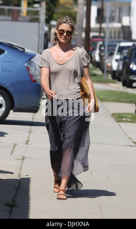 Ali Larter vu dehors et à propos de Los Angeles, Californie - 23.05.12 Banque D'Images