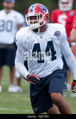 06 août 2010 - Webster, New York, États-Unis d'Amérique - Août 6, 2010 : Buffalo Bills fullback RODNEY FERGUSON (# 44) en action lors d'un camp d'entraînement session à Saint John Fisher College à Pittsford, New York..Crédit Obligatoire -Mark Konezny / Southcreek Global. (Crédit Image : © Global/ZUMApress.com) Southcreek Banque D'Images