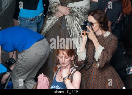 Jessica Lange de prendre des photos personnelles avec ses acteurs Leica sur ensemble de "Thérèse Raquin" de filmer sur place à Budapest Banque D'Images