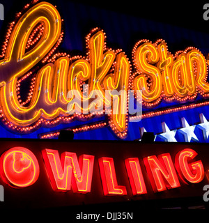 Arcade bowling Neon Sign Banque D'Images