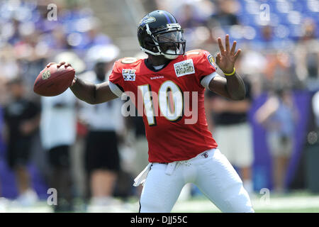 07 août 2010 - Baltimore, Maryland, États-Unis d'Amérique - Août 07, 2010 : Baltimore Ravens quarterback Troy Smith (10) en action pendant les corbeaux camp d'entraînement à la M&T Bank Stadium à Baltimore, MD...crédit obligatoire : Russell Tracy / Southcreek Global (Image Crédit : Â© Southcreek/ZUMApress.com) mondial Banque D'Images