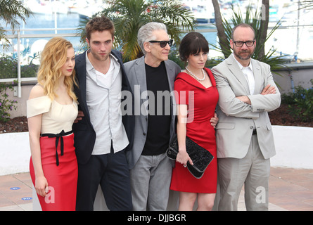 Sarah Gadon Robert Pattinson David Cronenberg Emily Hampshire adn Paul Giamatti 'Cosmopolis' photocall au cours de la 65e assemblée annuelle Banque D'Images