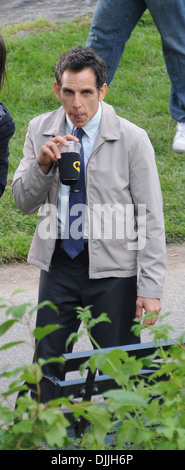 Kristen Wiig et Ben Stiller vu sur l'ensemble de leur nouveau film ' vie secrète de Walter Mitty' dans Central Park à New York City USA - Banque D'Images