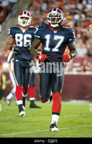 13 août 2010 - Landover, Maryland, United States of America - 13 août, 2010 : Buffalo Bills Le Receveur CHAD JACKSON (# 17) et le receveur DAVID NELSON (# 86) courir sur le terrain contre les Redskins de Washington à FedEx Field à Landover, MD..Crédit obligatoire : Rassi Bornéo / Southcreek Global (Image Crédit : Â© Southcreek/ZUMApress.com) mondial Banque D'Images