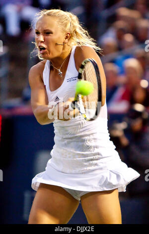 20 août 2010 - Montréal, Québec, Canada - Caroline Wozniacki (DEN) lors de la Coupe Rogers, quart de finale l'action au Stade Uniprix à Montréal, Québec, Canada. (Crédit Image : © Leon Switzer/global/ZUMApress.com) Southcreek Banque D'Images