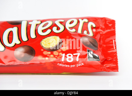 Paquet de maltesers Fairtrade 187 calories par paquet Banque D'Images