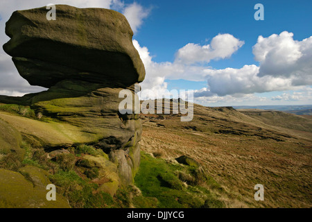 Noe à selles vers Pym Président sur le bord de Kinder scout dans le Derbyshire Peak District UK Banque D'Images