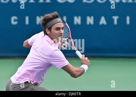 22 août 2010 - Mason, Ohio, États-Unis d'Amérique - Roger Federer (SUI) en action de jeu durant la finale hommes le dimanche à l'Ouest et le Sud de l'Tennis Masters tour joué au Lindner Family Tennis Center de Mason dans l'Ohio. (Crédit Image : © John Longo/ZUMApress.com) Southcreek/mondial Banque D'Images