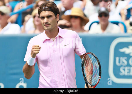 22 août 2010 - Mason, Ohio, États-Unis d'Amérique - Roger Federer (SUI) en action de jeu durant la finale hommes le dimanche à l'Ouest et le Sud de l'Tennis Masters tour joué au Lindner Family Tennis Center de Mason dans l'Ohio. (Crédit Image : © John Longo/ZUMApress.com) Southcreek/mondial Banque D'Images