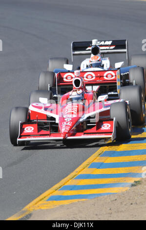 22 août 2010 - Sonoma, Californie, États-Unis - Target Chip Ganassi Racing driver Scott Dixon de Auckland, Nouvelle-Zélande (# 9) conduit l'équipe pilote Penske Ryan Briscoe de Sydney, Australie (# 6) au cours du dimanche pour réchauffer le Grand Prix Indy de Sonoma. Crédit obligatoire : Scott Beley / Southcreek Global (Image Crédit : © Scott Beley/global/ZUMApress.com) Southcreek Banque D'Images