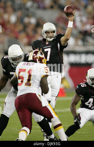 Septembre 02, 2010 - Glendale, Arizona, États-Unis d'Amérique - Arizona Cardinals Quarterback Matt Leinart (# 7) déclenche une note lors d'un match pré-saison contre les Redskins de Washington à l'University of Phoenix Stadium de Glendale, Arizona. Les Cardinaux défait les Redskins 20-10. (Crédit Image : © inférieur gène/global/ZUMApress.com) Southcreek Banque D'Images