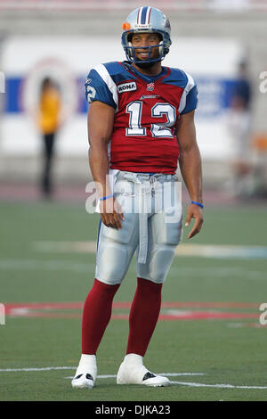 Septembre 03, 2010 - Montréal, Québec, Canada - Alouettes de Montréal' quater back Chris fuir (# 12) est tout sourire à l'échauffement avant le match entre la LCF Les Lions de la Colombie-Britannique et les Alouettes de Montréal au Stade Percival-Molson. BC a gagné 38-17. (Crédit Image : © Philippe Champoux/ZUMApress.com) Southcreek/mondial Banque D'Images