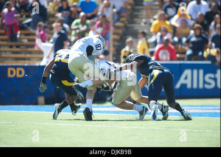 Septembre 04, 2010 - Berkeley, Californie, États-Unis d'Amérique - au cours de la NCAA match entre la Californie et les Golden Bears de l'UC Davis Aggies à Memorial Stadium. Cal acheminés Davis 52-3. (Crédit Image : © Matt Cohen/ZUMApress.com) Southcreek/mondial Banque D'Images