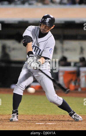 7 septembre 2010 - Oakland, Californie, États-Unis - Seatle Navigateurs fielder ICHIRO SUZUKI droit (# 51) pendant le match de mardi. Le Seatle Navigateurs défait les Athletics d'Oakland 7-5. (Crédit Image : © Scott Beley/global/ZUMApress.com) Southcreek Banque D'Images