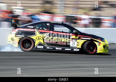 10 septembre 2010 - Sonoma, California, United States of America - Tanner Foust dans le Rockstar Scion tC au cours de l'événement de dérive de formule Point d'impact, d'Infineon. (Crédit Image : © Matt Cohen/ZUMApress.com) Southcreek/mondial Banque D'Images