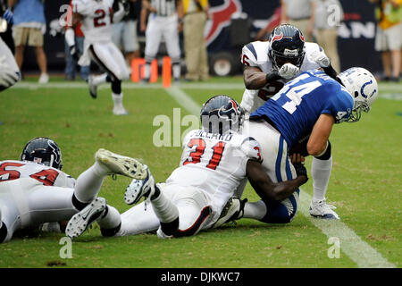 12 septembre 2010 - Houston, Texas, États-Unis d'Amérique - Indianapolis Colts tight end Dallas Clark (44) marque un touchdown quatrième trimestre de retard pendant le jeu entre les Houston Texans et les Indianapolis Colts. Les Texans défait les Colts 34-24. (Crédit Image : © Jerome Miron/ZUMApress.com) Southcreek/mondial Banque D'Images