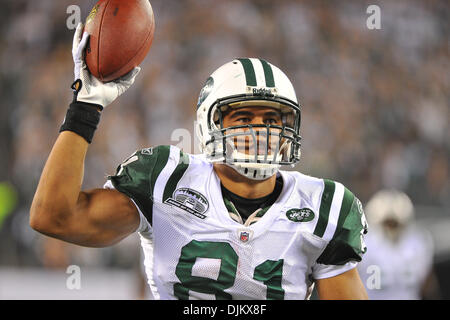 13 septembre 2010 - East Rutherford, New Jersey, United States of America - New York Jets tight end Dustin Keller (81) reconnaît la foule à nouveau à East Rutherford Meadowlands Stadium dans le New Jersey (crédit Image : © Brooks Van Arx/global/ZUMApress.com) Southcreek Banque D'Images