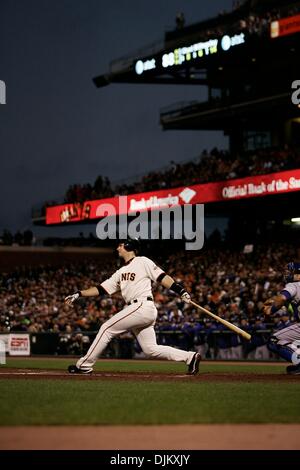 16 septembre 2010 - San Francisco, Californie, États-Unis d'Amérique - San Francisco Giants héberge les Dodgers de Los Angeles. Giants de San Francisco catcher Buster Posey (28) bats contre les Dodgers de Los Angeles. La défaite des Giants de San Francisco Los Angeles Dodgers 2 - 0. (Crédit Image : © Southcreek Dinno Kovic/global/ZUMApress.com) Banque D'Images