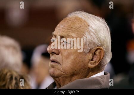 17 septembre 2010 - San Francisco, Californie, États-Unis d'Amérique - San Francisco Giants héberge les Dodgers de Los Angeles. Hall of Famer Tommy Lasorda lors du match à San Francisco. Défaite des Giants de San Francisco les Dodgers de Los Angeles 10-2. (Crédit Image : © Southcreek Dinno Kovic/global/ZUMApress.com) Banque D'Images