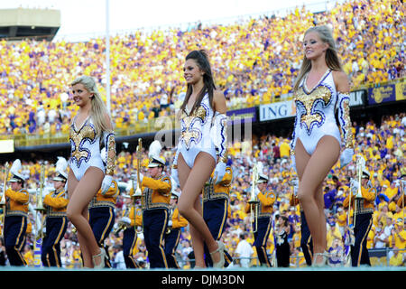 18 septembre 2010 - Baton Rouge, Louisiane, États-Unis d'Amérique - LSU Golden Girls au Tiger Stadium de Baton Rouge, Louisiane. LSU défait 27-9 de l'État du Mississipi. (Crédit Image : © Stacy Revere/ZUMApress.com) Southcreek/mondial Banque D'Images