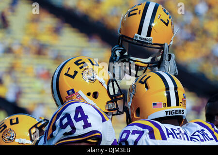 18 septembre 2010 - Baton Rouge, Louisiane, États-Unis d'Amérique - les joueurs de la LSU avant leur match au Tiger Stadium de Baton Rouge, Louisiane. LSU défait 27-9 de l'État du Mississipi. (Crédit Image : © Stacy Revere/ZUMApress.com) Southcreek/mondial Banque D'Images