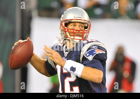 19 septembre 2010 - East Rutherford, New Jersey, United States of America - New England Patriots quarterback Tom Brady (12) dans l'action au New Meadowlands Stadium à East Rutherford dans le New Jersey. Les Jets viennent de derrière pour battre les Patriots 28-14 (crédit Image : © Brooks Van Arx/global/ZUMApress.com) Southcreek Banque D'Images