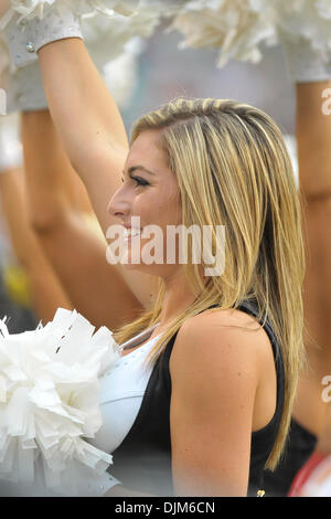 19 septembre 2010 - East Rutherford, New Jersey, United States of America - membre de l'équipage de vol New York Jets à New Meadowlands Stadium à East Rutherford dans le New Jersey. Le New England Patriots tomber au New York Jets 28-14 (crédit Image : © Brooks Van Arx/global/ZUMApress.com) Southcreek Banque D'Images