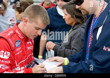 Septembre 23, 2010 - Madison, Wisconsin, United States of America - pilote de la série Nationwide Justin Allgaier (12) au cours de la série NASCAR Nationwide 5-Hour Energy 250 at Gateway International Raceway à Madison, Wisconsin. (Crédit Image : © Jimmy Simmons/ZUMApress.com) Southcreek/mondial Banque D'Images