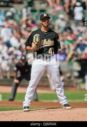 25 septembre 2010 - Oakland, Californie, États-Unis d'Amérique - 24 juillet 2010 : Oakland Athletics le lanceur partant Gio Gonzalez (47) en action au cours de la MLB match entre l'Oakland A's et les Rangers du Texas au Oakland-Alameda County Coliseum à Oakland CA. Les Rangers ont vaincu les A's 4-3 pour remporter le titre de l'ouest de la Ligue américaine. (Crédit Image : © Damon Tarver/Southcreek Globa Banque D'Images