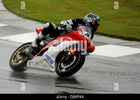 26 septembre 2010 - Birmingham, Alabama, États-Unis d'Amérique - Sam Nash, coureur de la # 44 Yamaha YZF-R6 pendant la course Supersport Pro au Barber Motorsports Park à Birmingham en Alabama. (Crédit Image : © Marty Bingham/global/ZUMApress.com) Southcreek Banque D'Images