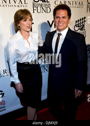 27 septembre 2010 - New York, NY, USA - Dorothy Hamill ROMERO BRITTO et à la 25e Annual Great Sports apporte le Dîner, dont profitent les Buoniconti Fund pour guérir la paralysie, à l'hôtel Waldorf Astoria. Les lauréats de cette année sont Willie Mays, Bill Russell, Michael Irvin, Dan Marino, Annika Sorenstam, Brian Leetch, Ignacio'' ''Nacho Figueras, Laird Hamilton et Calvin Borel.(Credit Imag Banque D'Images