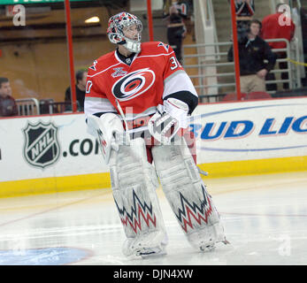 Mar 16, 2008 - Raleigh, Caroline du Nord, USA - Les Sénateurs d'Ottawa contre les Hurricanes de la Caroline came gardien Ward de l'RBC Center. Carolina a gagné le match de hockey avec un score final de 5-1. (Crédit Image : © Jason Moore/ZUMA Press) Banque D'Images