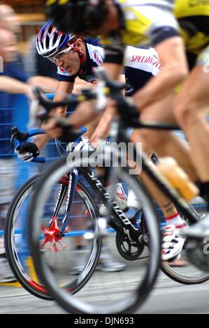 Jul 16, 2008 - Vancouver, Colombie-Britannique, Canada - 2008 de course cycliste Tour de Gastown à Vancouver. (Crédit Image : © Sergei Bachlakov/ZUMApress.com) Banque D'Images